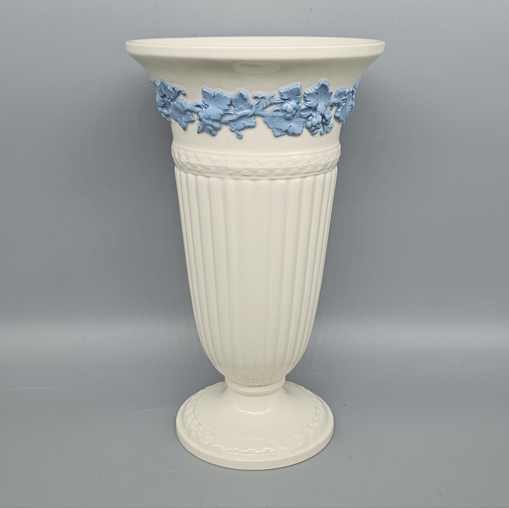 Vintage Wedgwood Queens Ware Embossed Grapevine Trumpet Vase Cream 8.75"